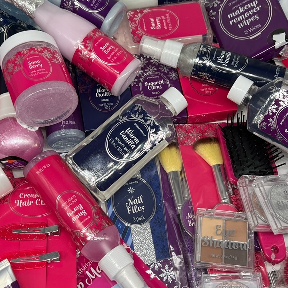 70 pc Beauty Makeup Lot Bundle Wholesale Bulk Hair Cosmetic Party Reseller - Picture 3 of 9